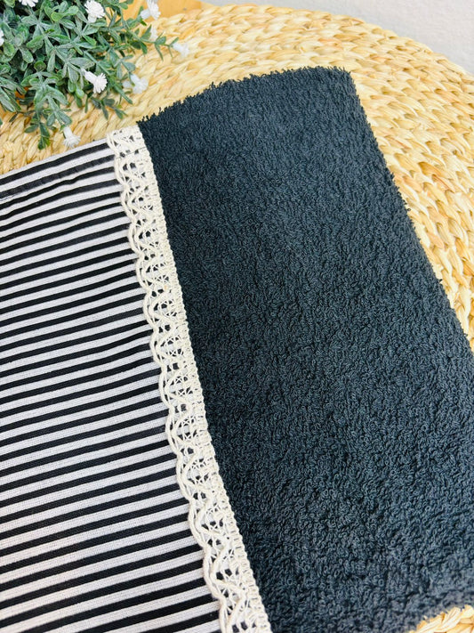 Toalla de Mano con puntilla Mil rayas Negro