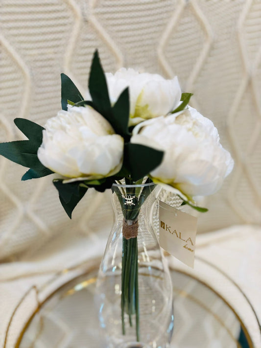 Ramo Corto de Peonias Blancas