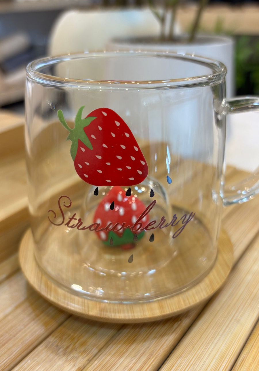 Taza vidrio con plato de bambu Frutilla