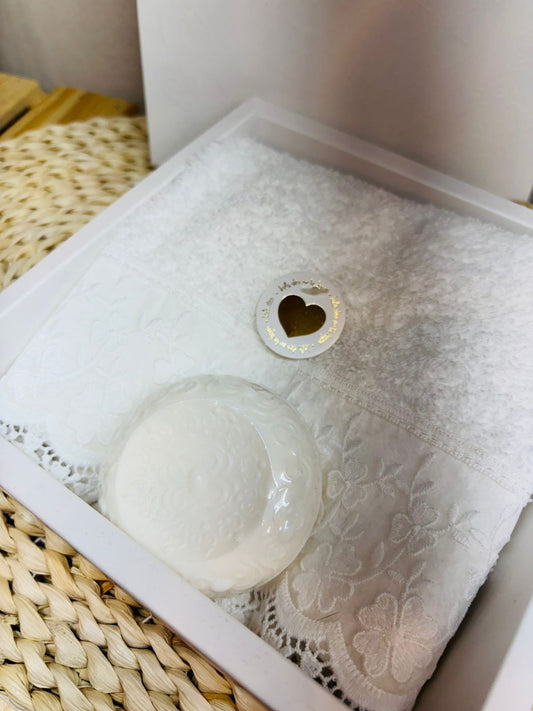 Set KALA Toalla de mano + Jabón